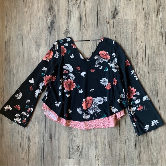 Rue21 | Floral Bell Sleeve Top - Picture 10 of 11
